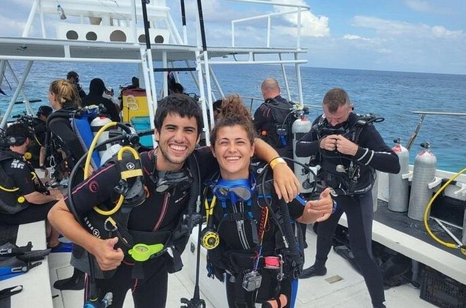 2 tanks for certified divers - Safety, language, and the crew