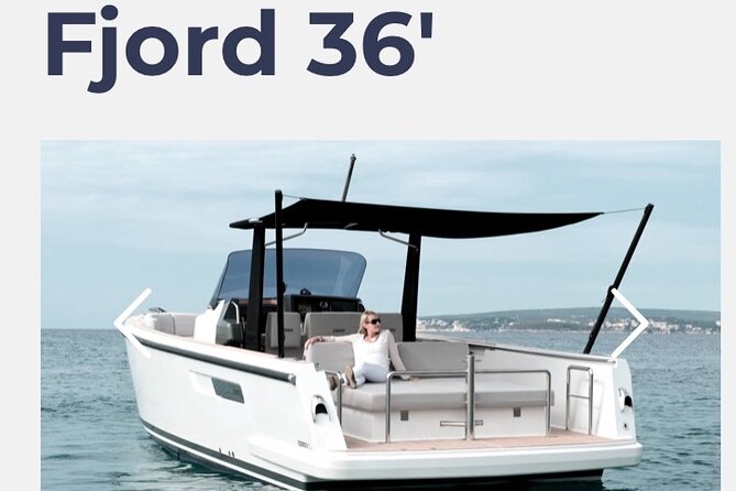 5 Hr Private Catamaran Cruise with lunch and drinks to 15-20 ppl - What the crew adds to the experience