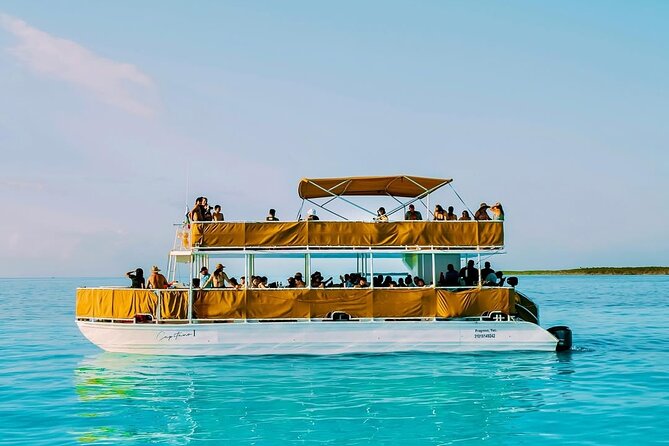 Catamaran Excursion + Open bar + Snorkeling at El Cielo - Columbia Reef, the longest snorkeling stop