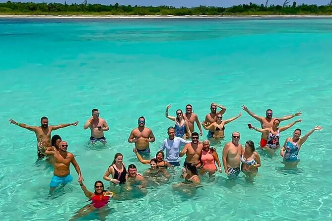 Catamaran in Cozumel with snorkeling at El Cielo and open Bar - El Cielito, shallow water and manta rays