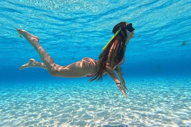 Catamaran in Cozumel with snorkeling at El Cielo and open Bar - Open bar, music, and the social side