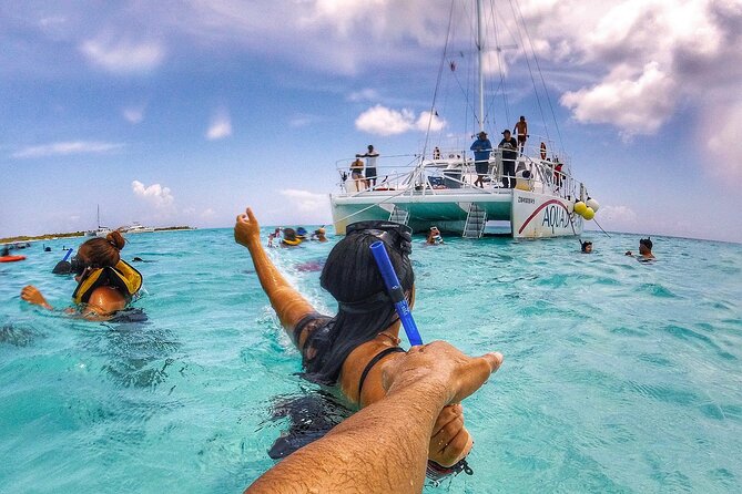 Cielito Cozumel: Mexican Caribbean Snorkeling Tour - Guides, children, and the feel of a small boat