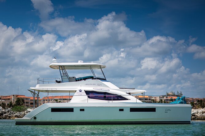 Cozumel All Inclusive: Coast & Relax 4h on 51' Leopard - How the Price Works for a Group of 10