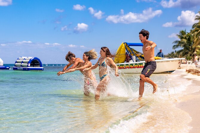 Cozumel All-Inclusive Day Pass Beach Club Carlos'n Charlie's - Service, staff, and the party atmosphere