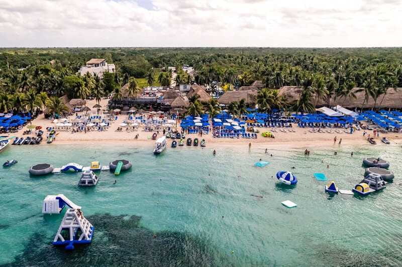Cozumel: Best Parasailing Experience + Locker - Pool, shower, Wi-Fi, and the locker question