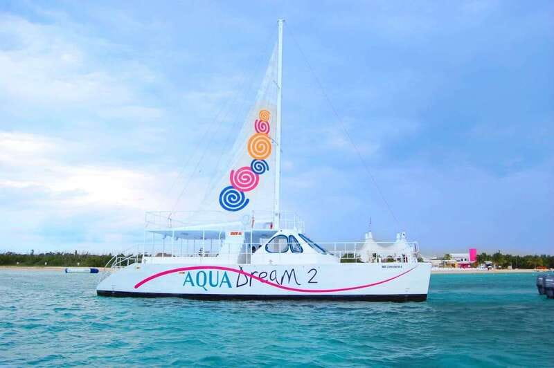 Cozumel: Catamaran, El Cielo Bay & Palancar Reef with Lunch - El Cielo’s starfish and calm water