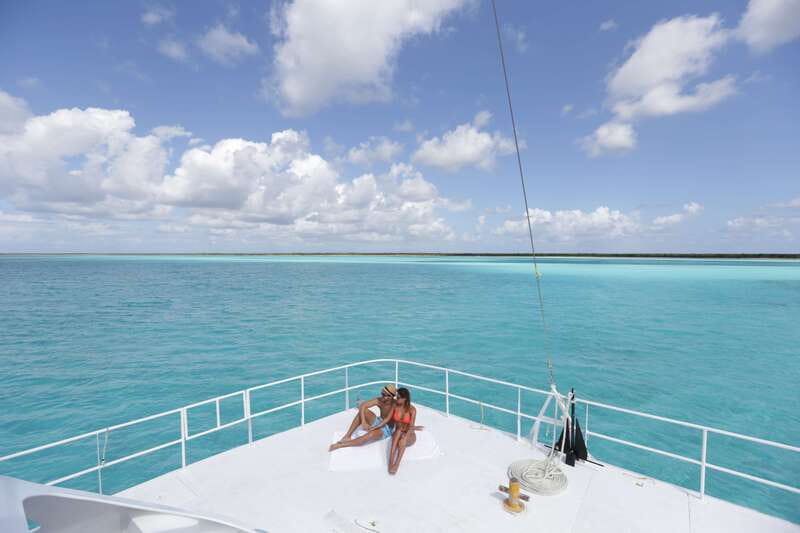 Cozumel: Catamaran, El Cielo Bay & Palancar Reef with Lunch - Group size, pace, and comfort