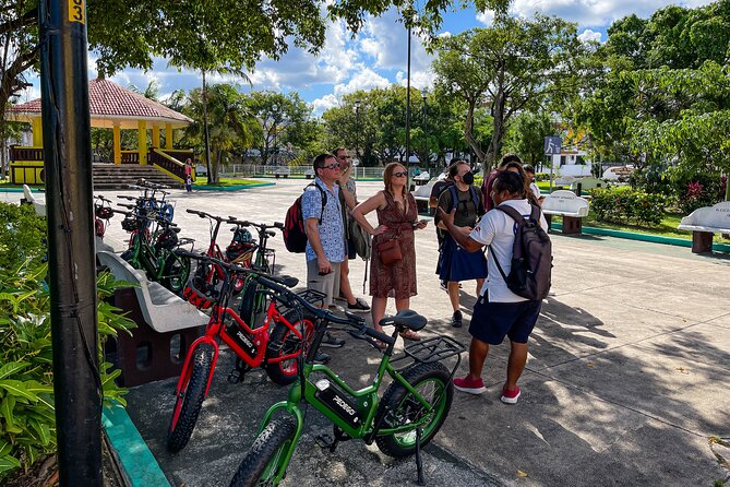 Cozumel: City Tour by E-bike - Starting at Corpus Christi and 3 de Mayo Park
