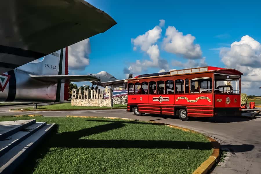 Cozumel: City Trolley Tour - Finding the Trolley Near Puerta Maya Pier