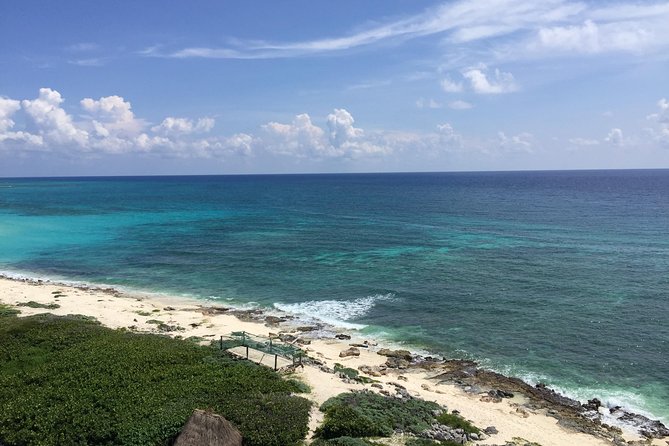 Cozumel Jeep and Snorkel Adventure with Lunch at Punta Sur Park - Mexican lunch at a beach resort