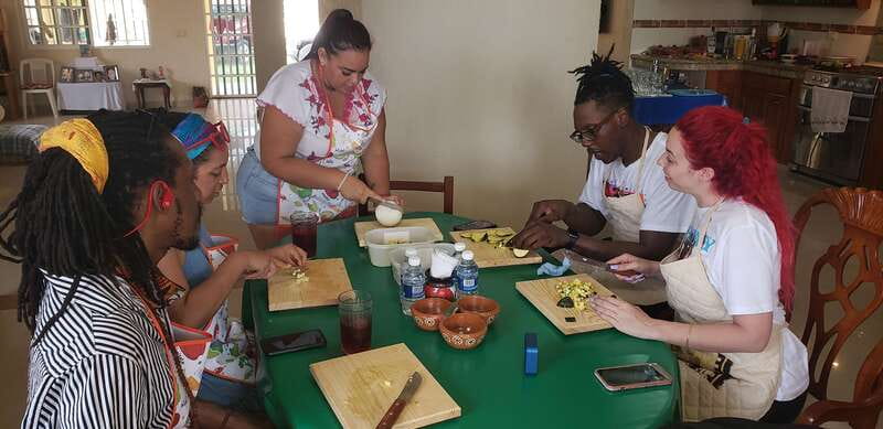 Cozumel: Private Cooking Class in a Family Kitchen - Private groups, languages, and access