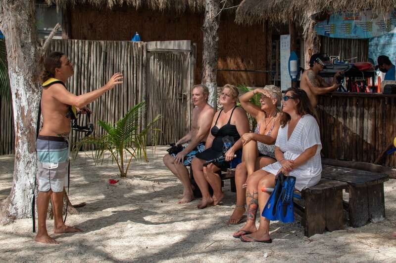 Cozumel Private Jeep Tour with Lunch and Snorkeling - Why the private Jeep format works well in Cozumel
