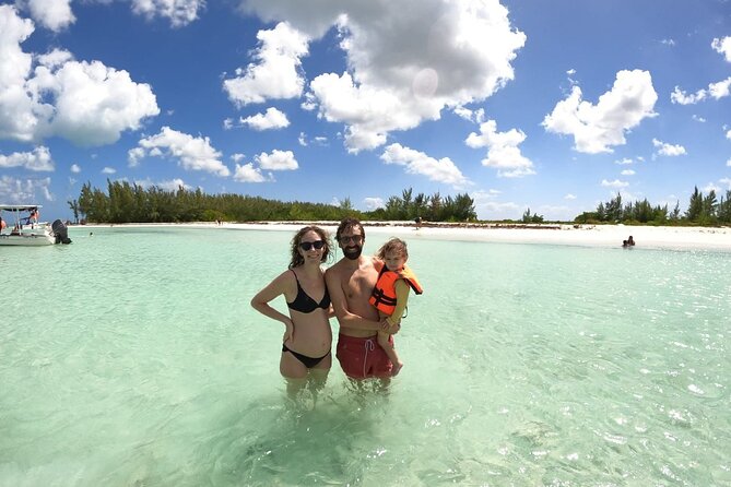 Cozumel: Snorkeling to El Cielo & Cielito with drinks & Snack - The guides matter most for first-time snorkelers