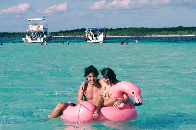 Cozumel Snorkeling Tour: Palancar, Columbia and El Cielo Reefs - Group size and guide support