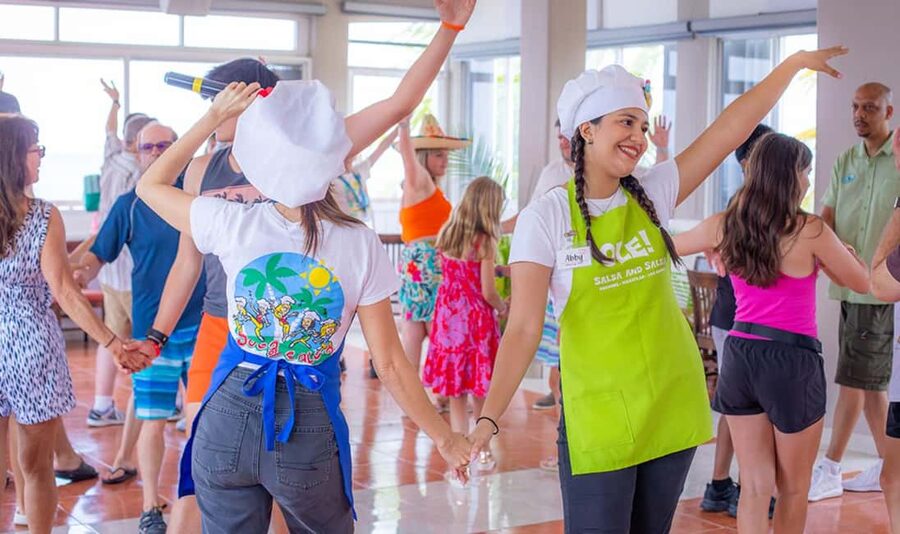 Cozumel: The Original Salsa & Salsa™ - Cooking salsa in four easy steps