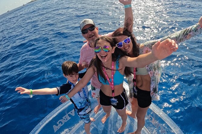Crystal Boat Trip and Snorkeling Tour from Cozumel - The people who make the trip work