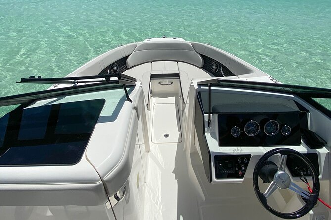 Deluxe Private Boats - 24 ft Sea Ray - Reef snorkeling with equipment and personal help