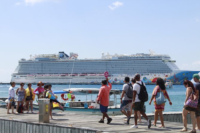 El Cielo Cozumel Snorkel tour by Catamaran - Food, drinks, and the onboard mood