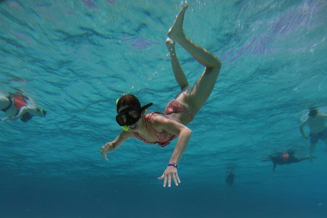 El Cielo Cozumel Snorkeling trip by Catamaran - The beach break and the beach-club question