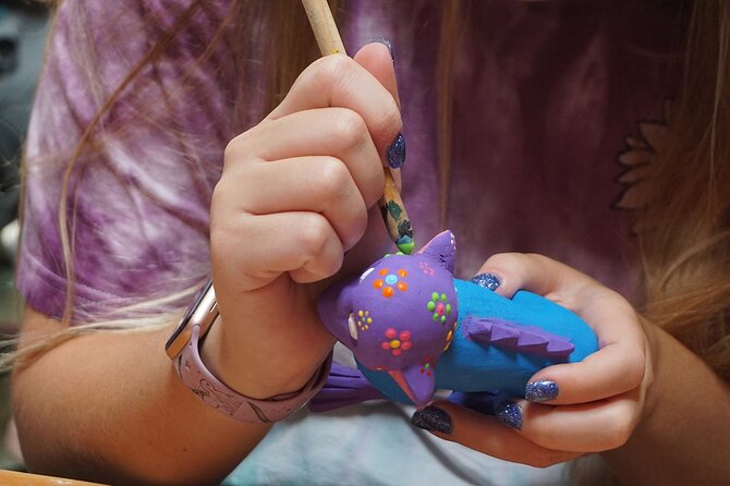 Experience Traditional Alebrije Painting from Oaxaca State - Why Alebrijes make a better souvenir