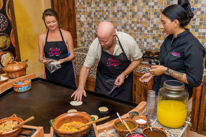 Flavorful Taco Adventure Workshop - First Course: Preparing Guacamole Yourself