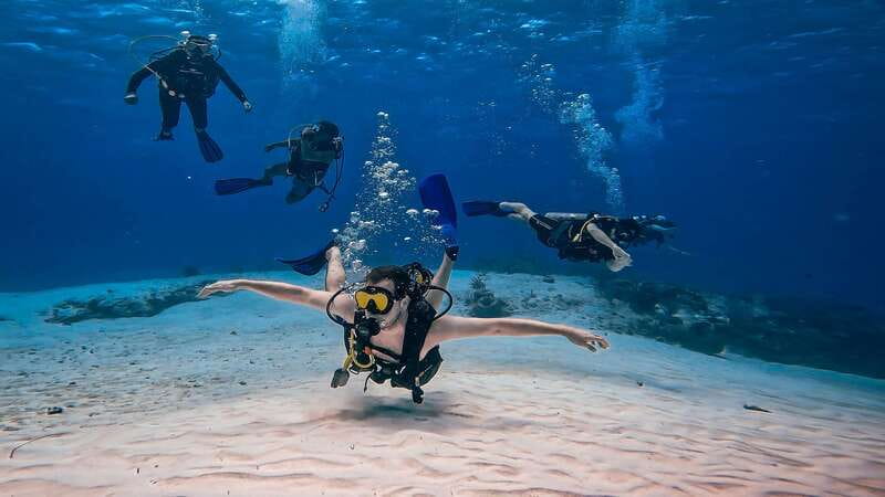 From Cozumel: Double Tank Scuba Diving for Certified Divers - First 45-minute reef session