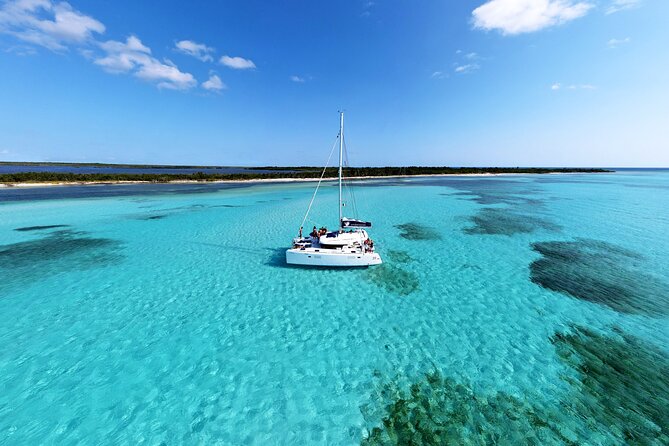 Lagoon 39ft Private Catamaran 5hr - El Cielo Full Experience - The Boat, Music, and Comfort