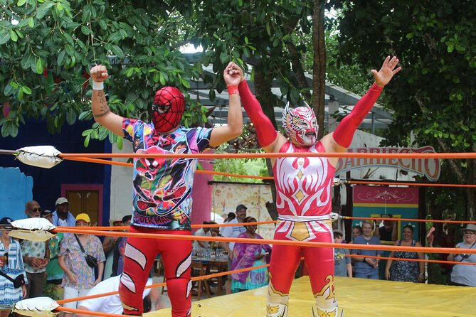 Legendary Mexican Lucha Libre Experience in Cozumel Meet andGreet - Inside the three-hour arena experience