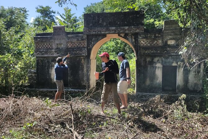Private Cozumel Cave and Ruin Exploration Tour with Mexican Lunch - Playa Chen Rio offers a quiet coastal pause