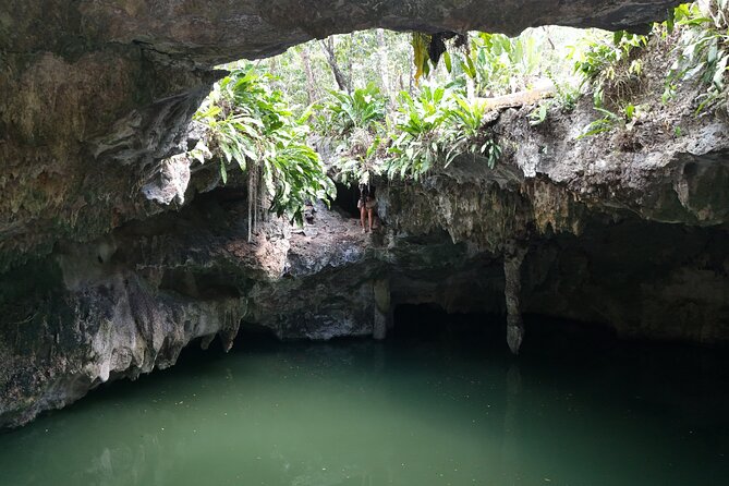 Private Jeep Cenotes Expedition in Cozumel – Swim & Mayan Park - San Martin Beach: fajitas on Cozumel’s wild side