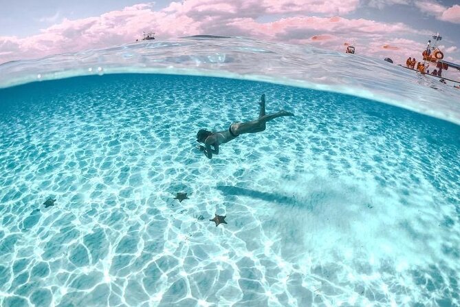 Private Tour in Cozumel El Cielo Sandbar and Reef Snorkeling - The short ride to El Cielo