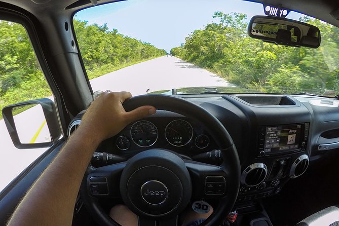 Super Cozumel Combo Snorkel by Boat and Jeep Exploration (Private) - Taking the wheel in an air-conditioned Jeep Wrangler