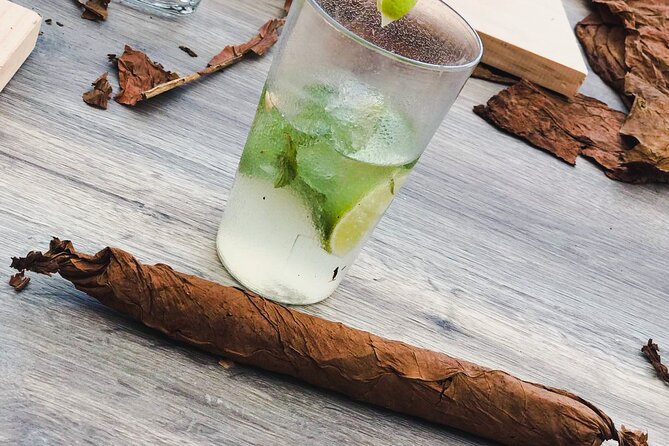 Taste of Mexico: Rolling Cigar & Tequila Experience with transfer - Transfers and meeting points need extra attention
