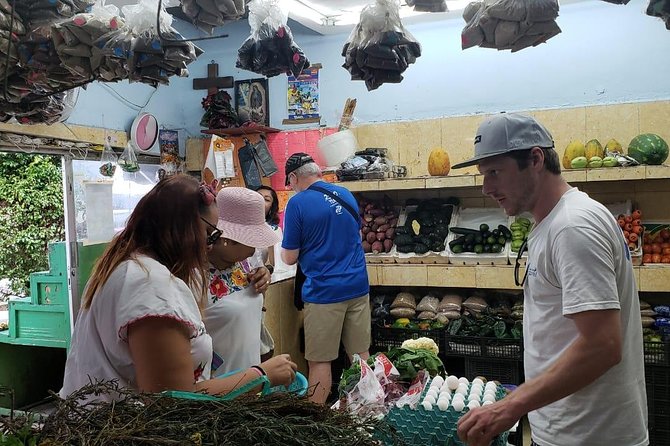 Traditional Family Kitchen in Cozumel - Communication and practical planning