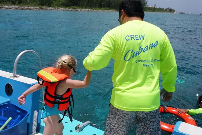 VIP Private Glass Bottom Boat and Snorkeling, 3 Reefs in Cozumel - The guides are a major part of the experience
