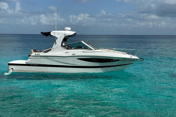 Yacht with visit to heaven cie service snorkell included - Who will enjoy this Cozumel outing most