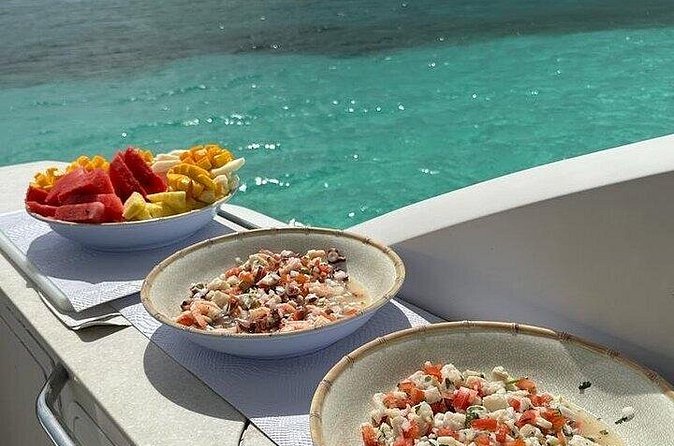 Yacht with visit to heaven cie service snorkell included - Should you book Yate cielito ll?